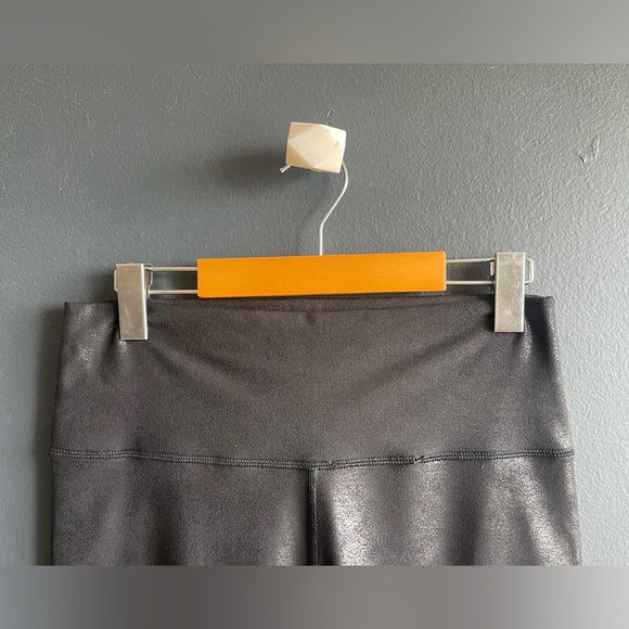 AERIE Offline Cracked Soft Leggings - Picture 6 of 6